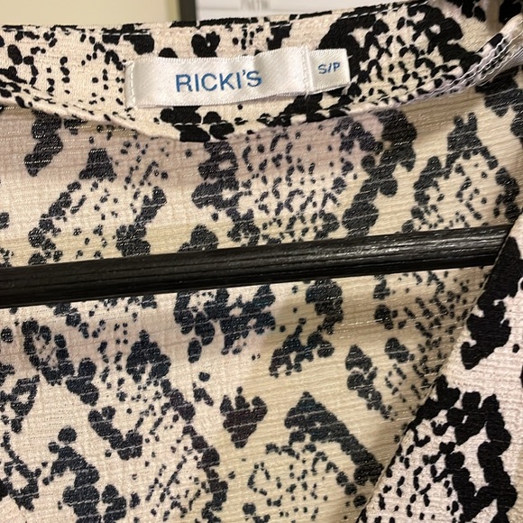 Ricki’s snake print beige and white tank - Picture 2 of 4
